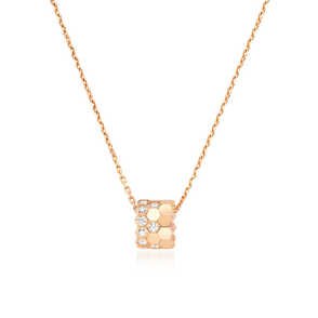 Fio com Pendente Bee de Chaumet