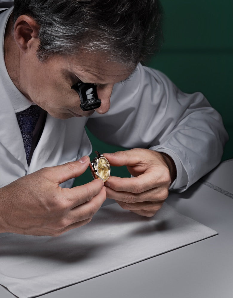 Serviço de manutenção do seu relógio Rolex na David Rosas - Análise do relógio